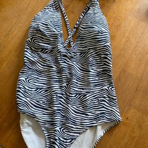 One piece bathing suit